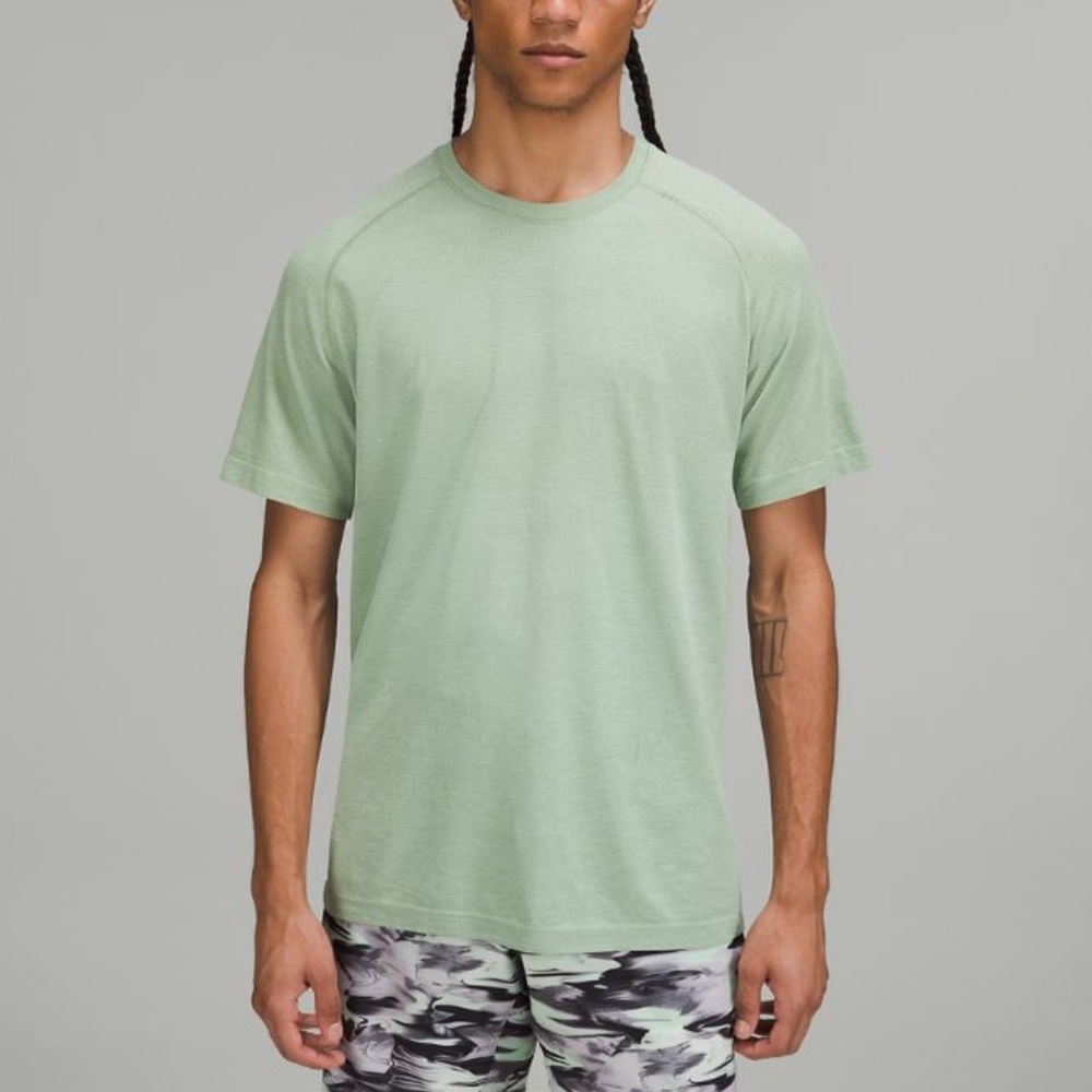 Metal Vent Tech Short Sleeve Shirt 2.0 in Laurel Green/Artic Green